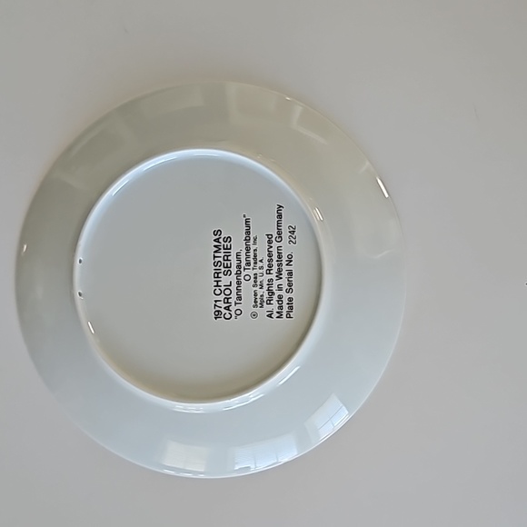 "O Tannenbaum" Christmas Carol Series Plate, SN 2242, West Germany - Picture 2 of 3